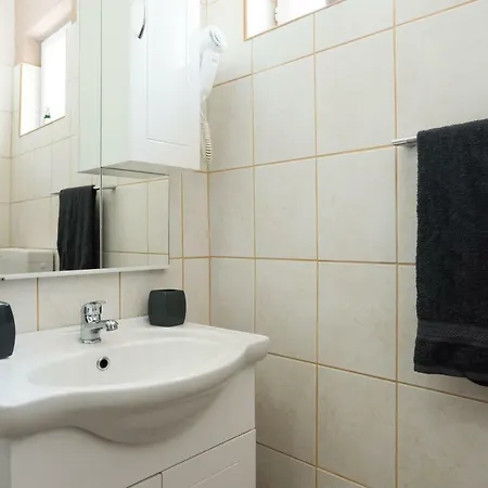Apartment Antonio Vir